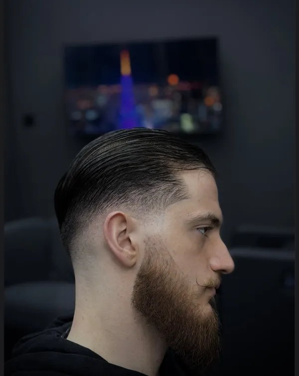 Skin fade met volle baard