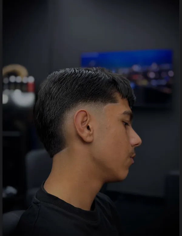Textured crop met taper fade